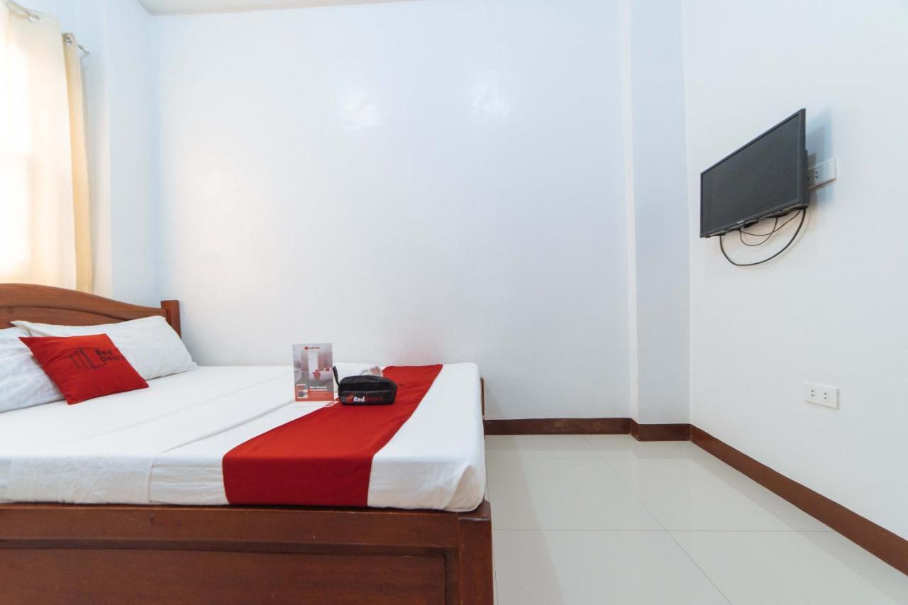 RedDoorz @ D Maagma Street Hotel Kalibo Buitenkant foto